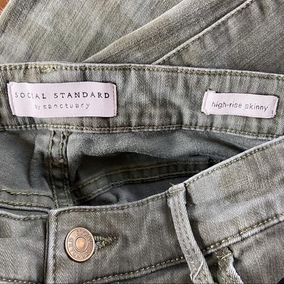 Social Standard by Sanctuary Jeans Skinny High arise Green Camo Size Medium - Picture 5 of 8